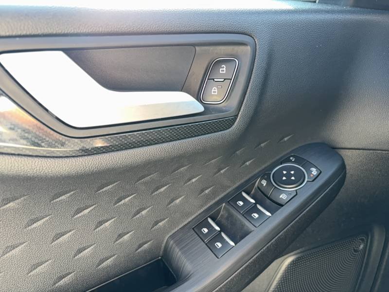 Ford Kuga - Photo 33