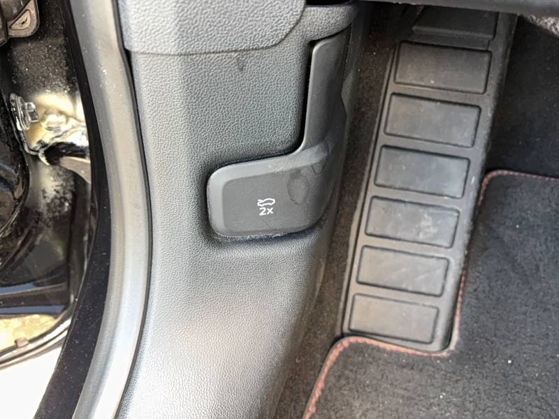 Ford Kuga - Photo 47