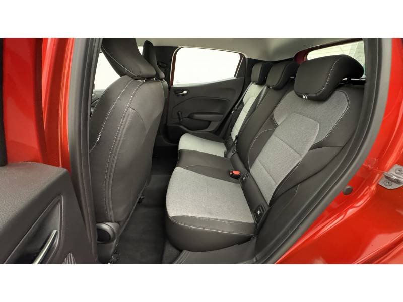 Renault Clio - Photo 24