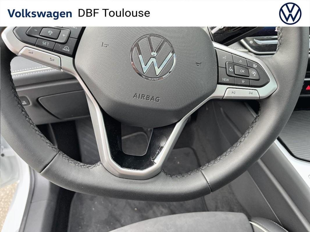 Volkswagen Passat - Photo 15