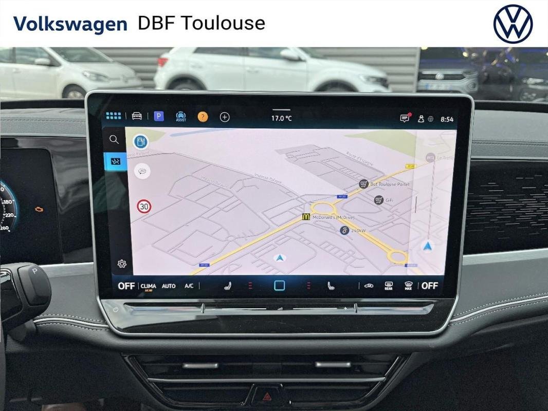 Volkswagen Passat - Photo 18