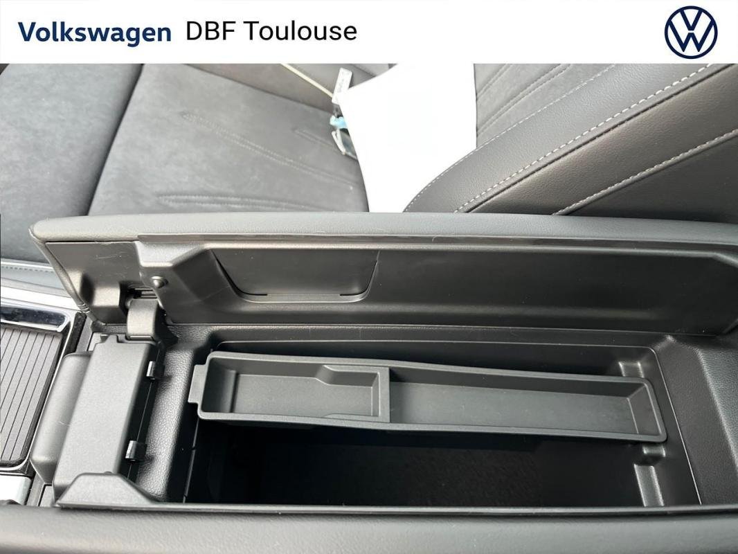 Volkswagen Passat - Photo 25