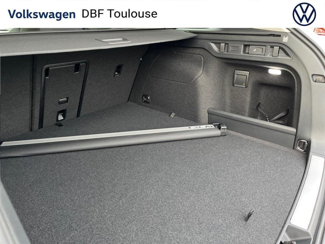 Volkswagen Passat - Photo 31