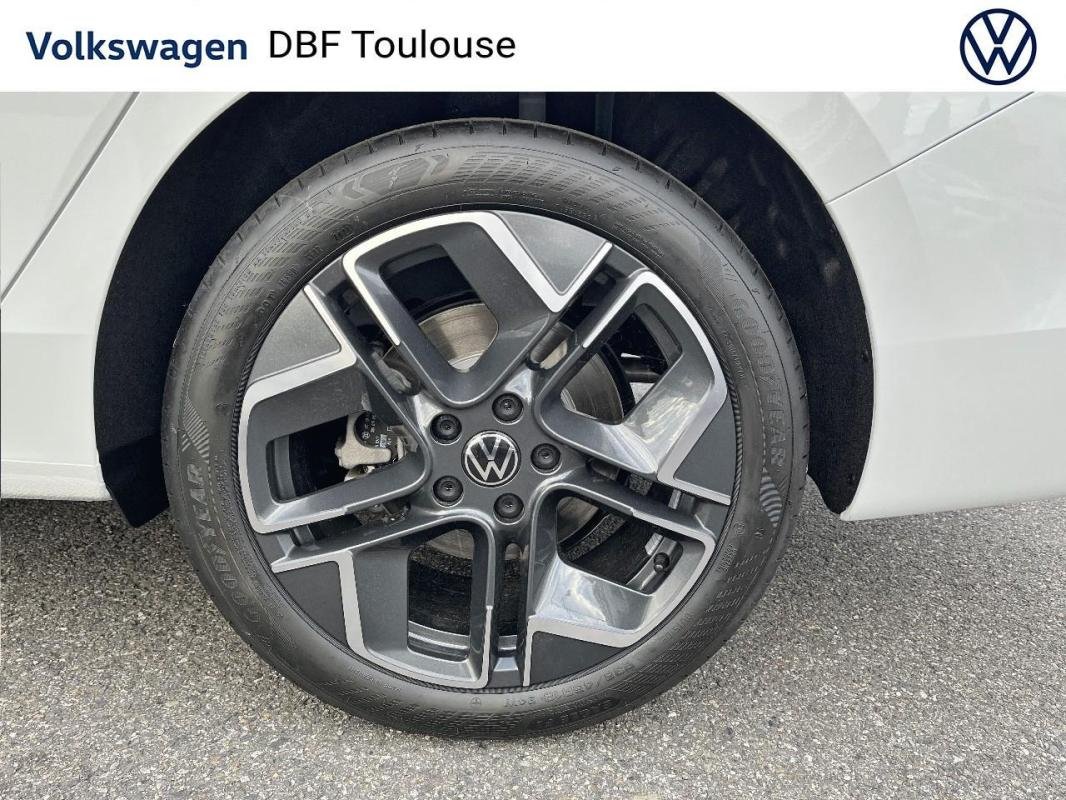 Volkswagen Passat - Photo 37