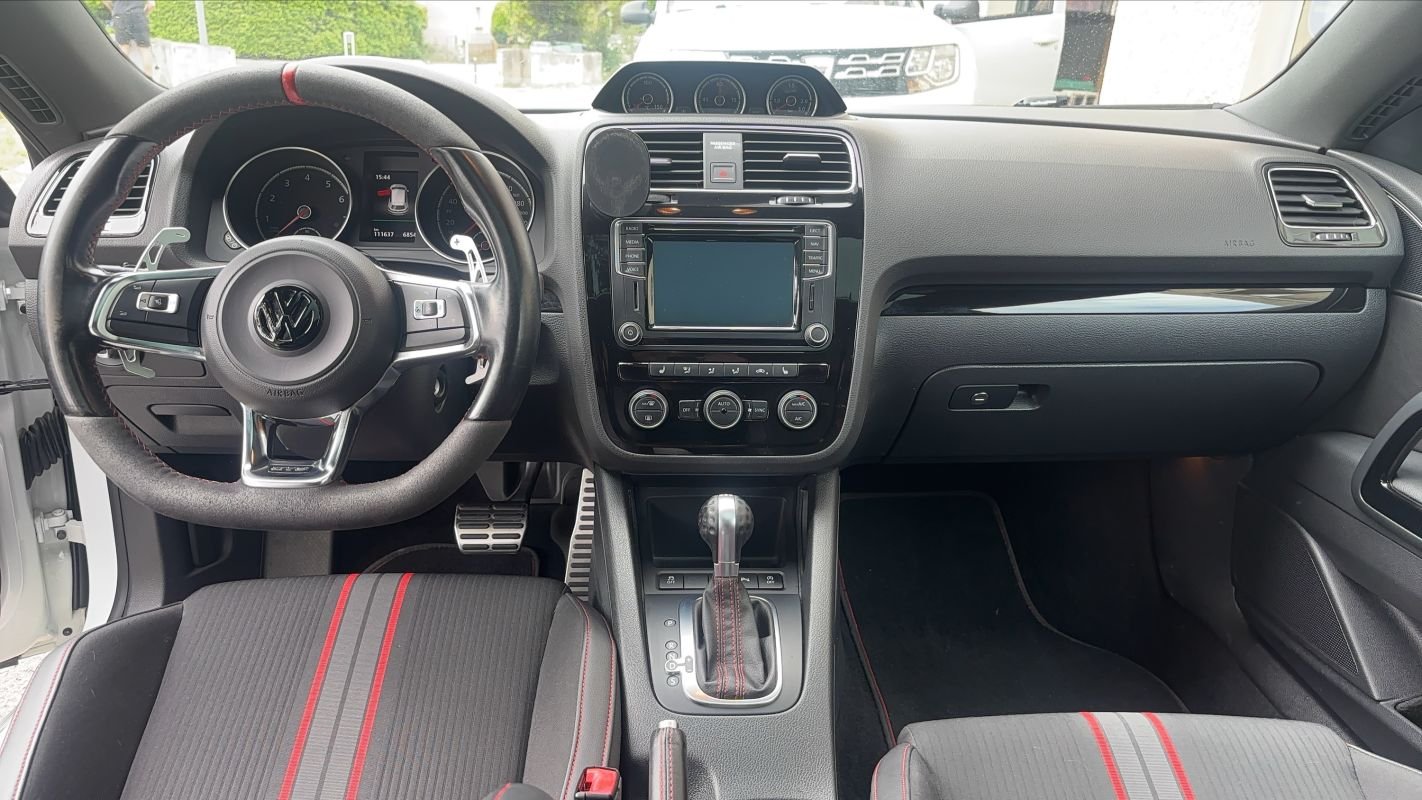 Volkswagen Scirocco - Photo 11