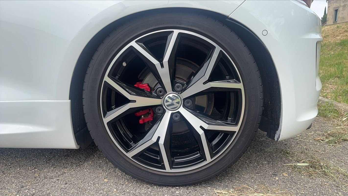 Volkswagen Scirocco - Photo 19