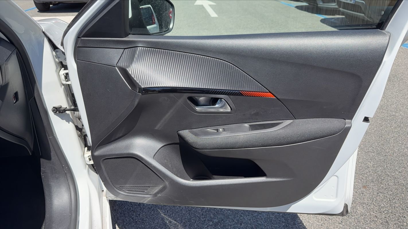 Peugeot 208 - Photo 24