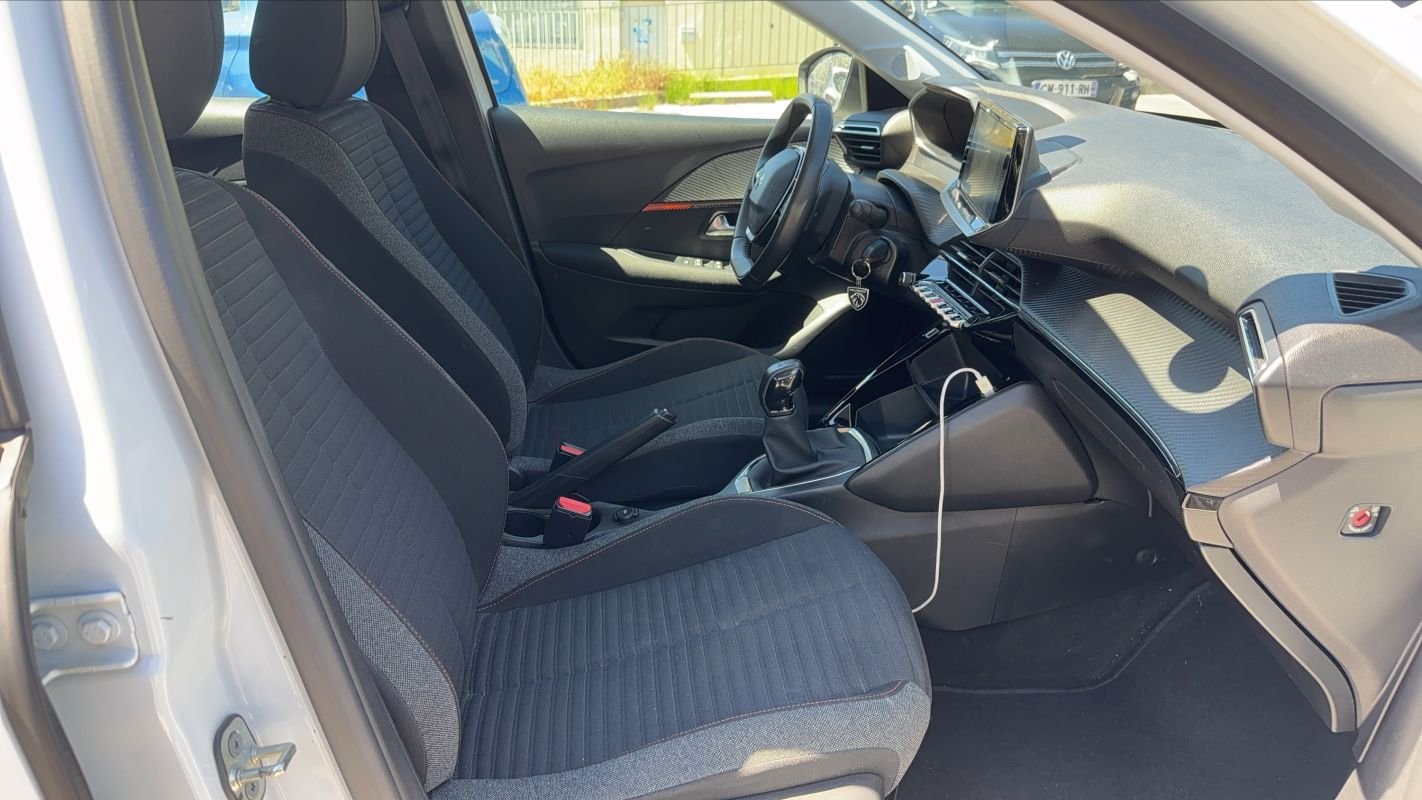 Peugeot 208 - Photo 25