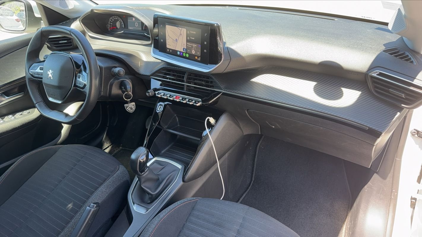 Peugeot 208 - Photo 10