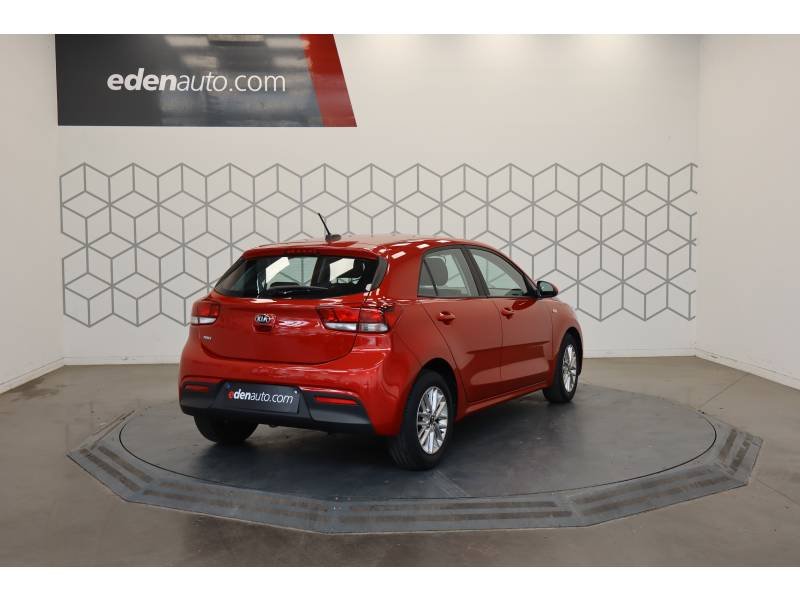 Kia Rio - Photo 5