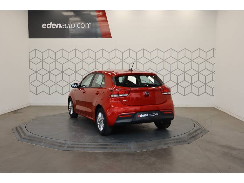 Kia Rio - Photo 6