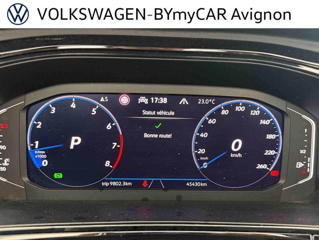 Volkswagen T-Roc - Photo 12