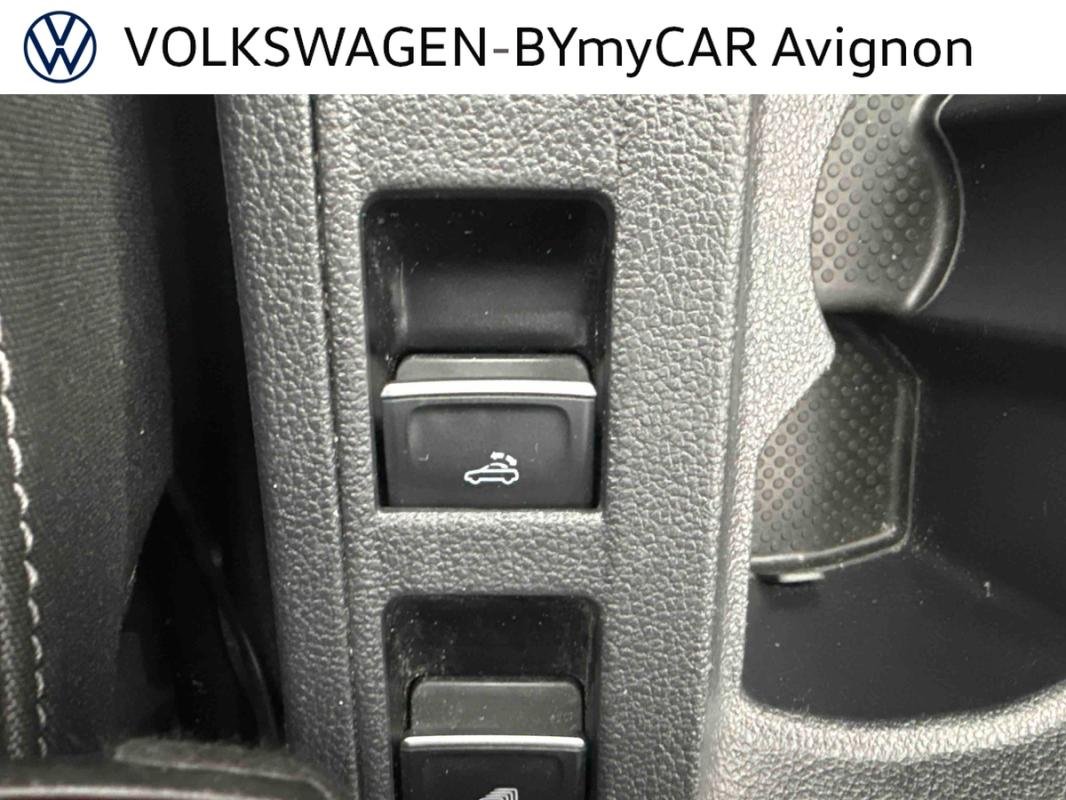 Volkswagen T-Roc - Photo 22
