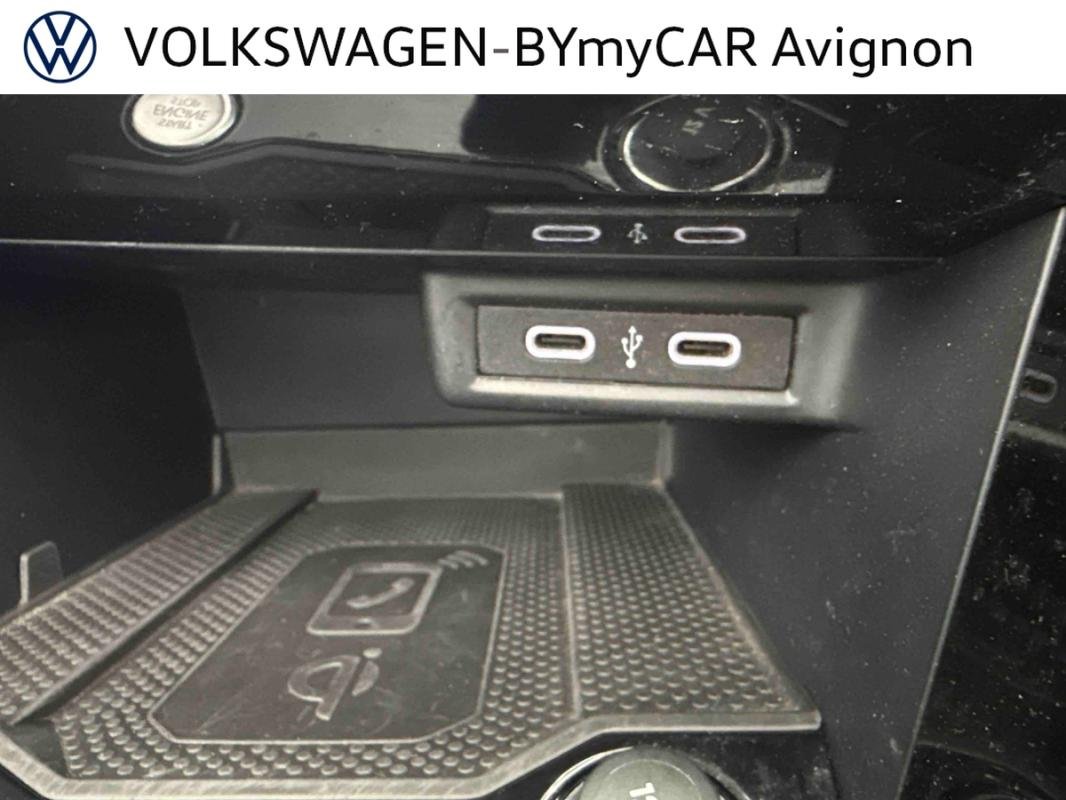 Volkswagen T-Roc - Photo 35