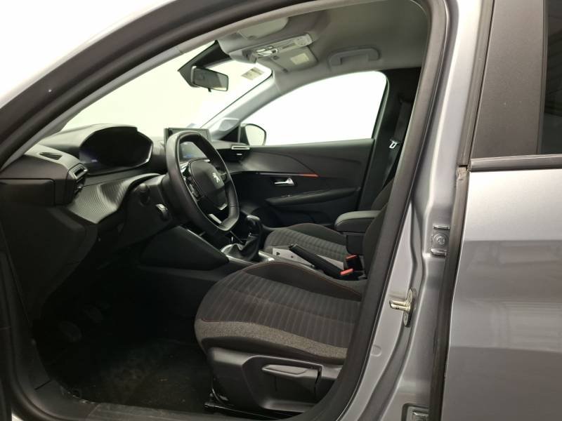 Peugeot 208 - Photo 13