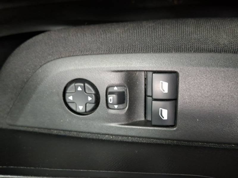 Peugeot 208 - Photo 20