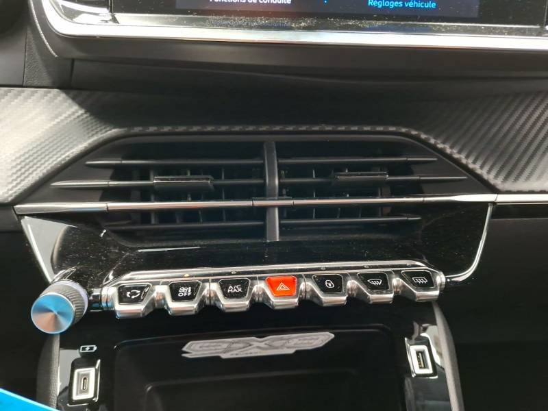 Peugeot 208 - Photo 28