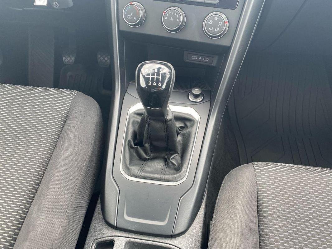 Volkswagen T-Roc - Photo 11