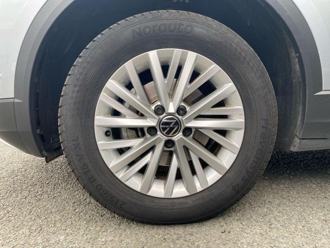 Volkswagen T-Roc - Photo 29