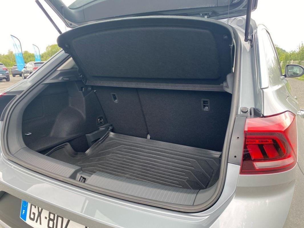 Volkswagen T-Roc - Photo 32