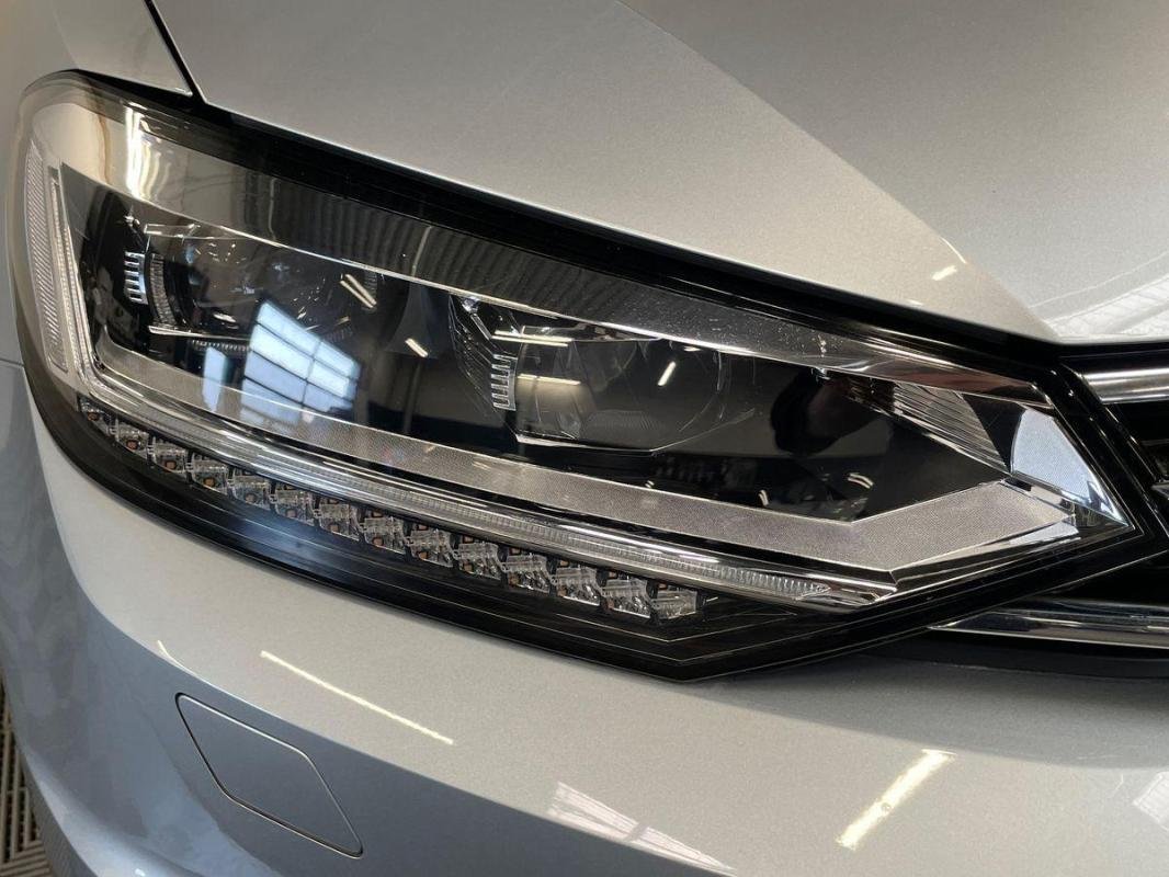 Volkswagen Touran - Photo 25
