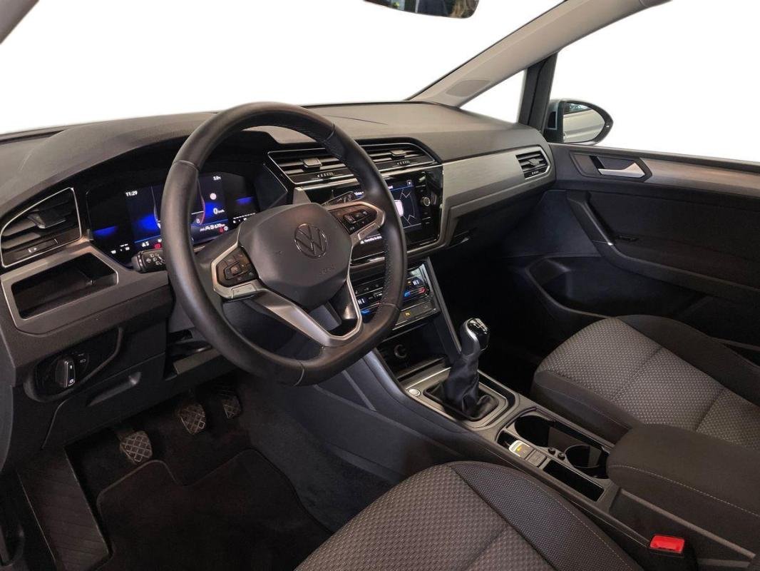 Volkswagen Touran - Photo 9