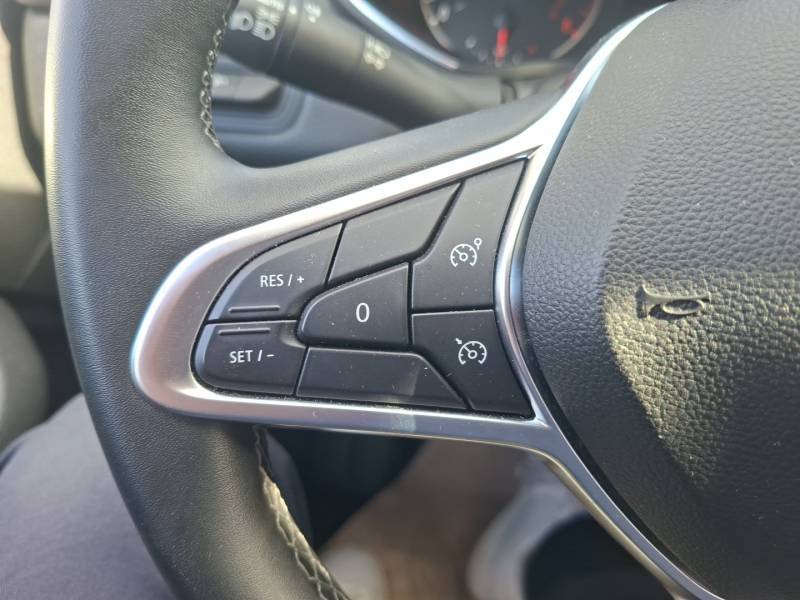 Renault Clio - Photo 24