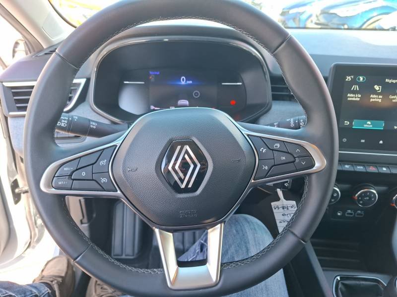 Renault Clio - Photo 31