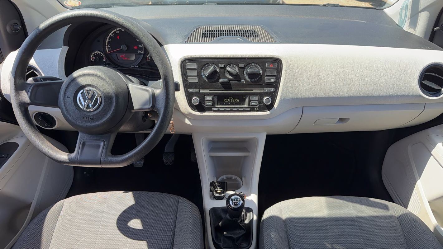 Volkswagen Up! - Photo 11