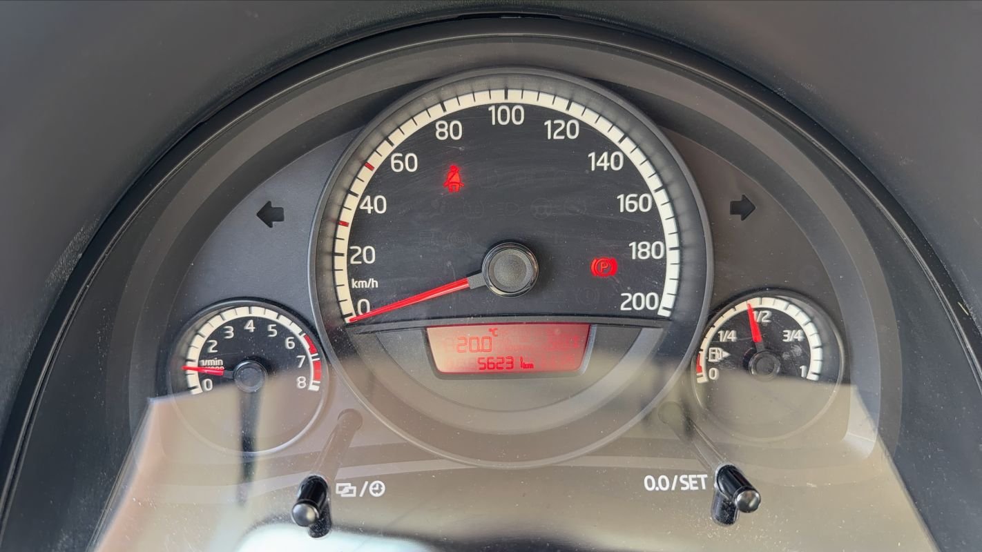Volkswagen Up! - Photo 12