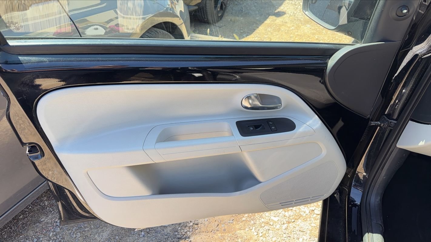 Volkswagen Up! - Photo 7