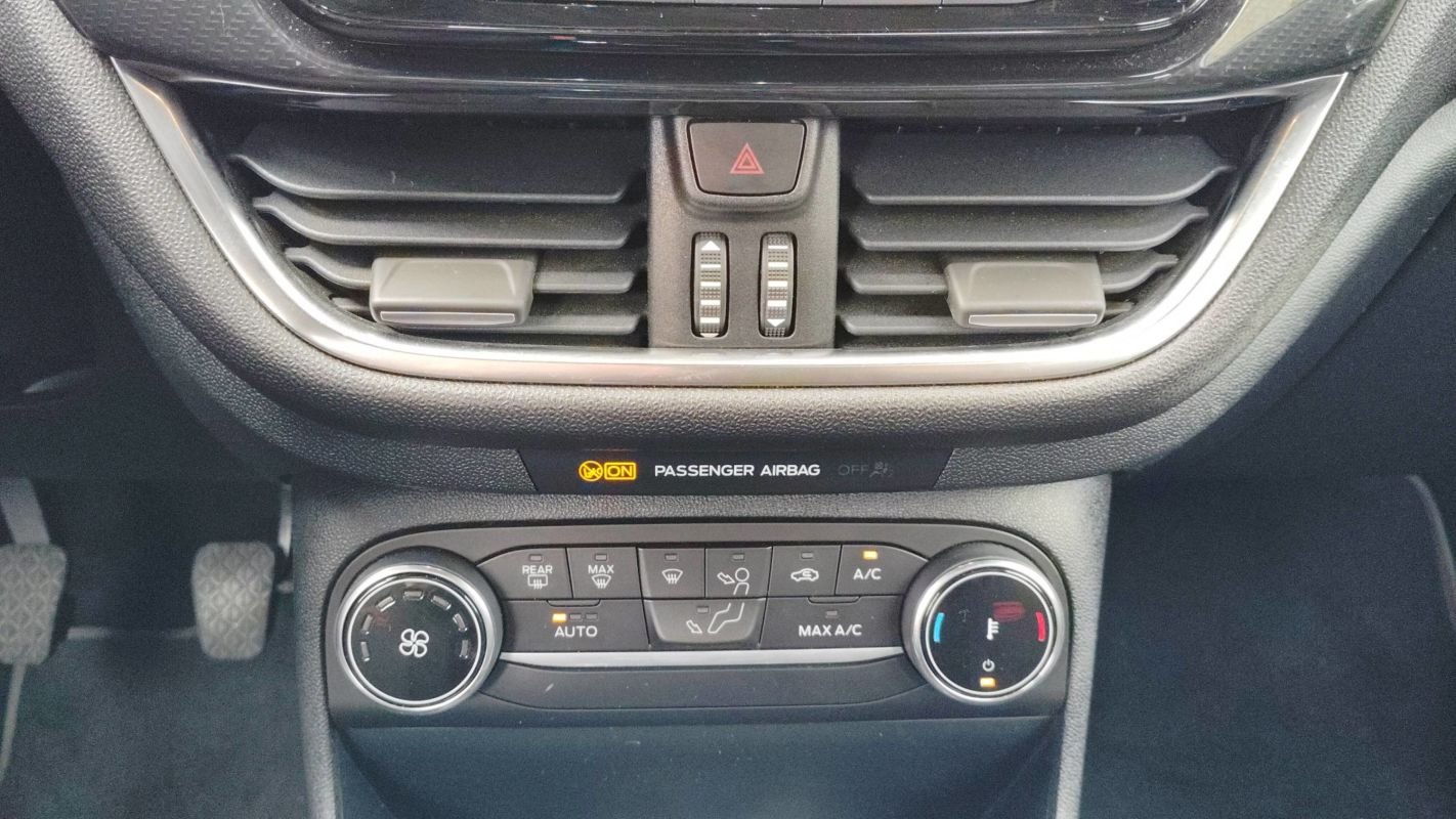 Ford Fiesta - Photo 13