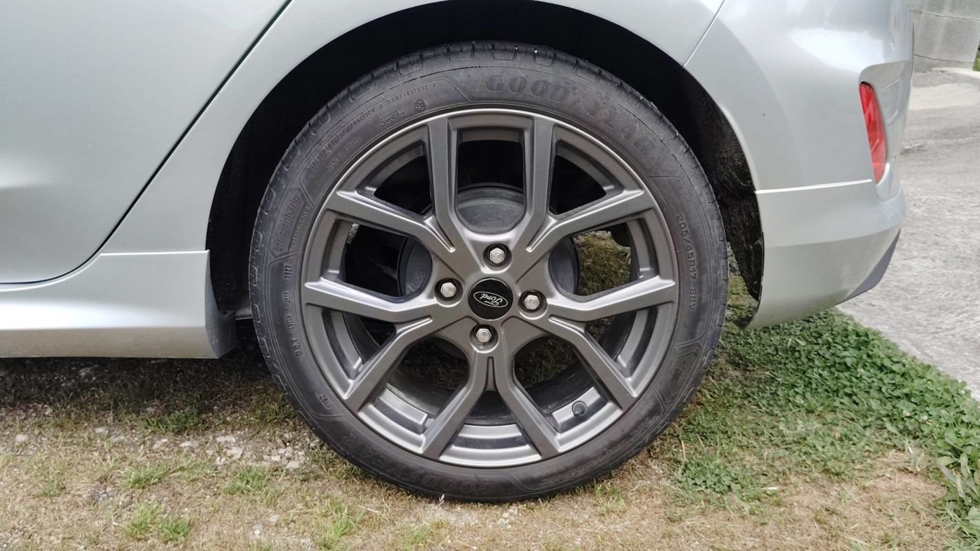 Ford Fiesta - Photo 19