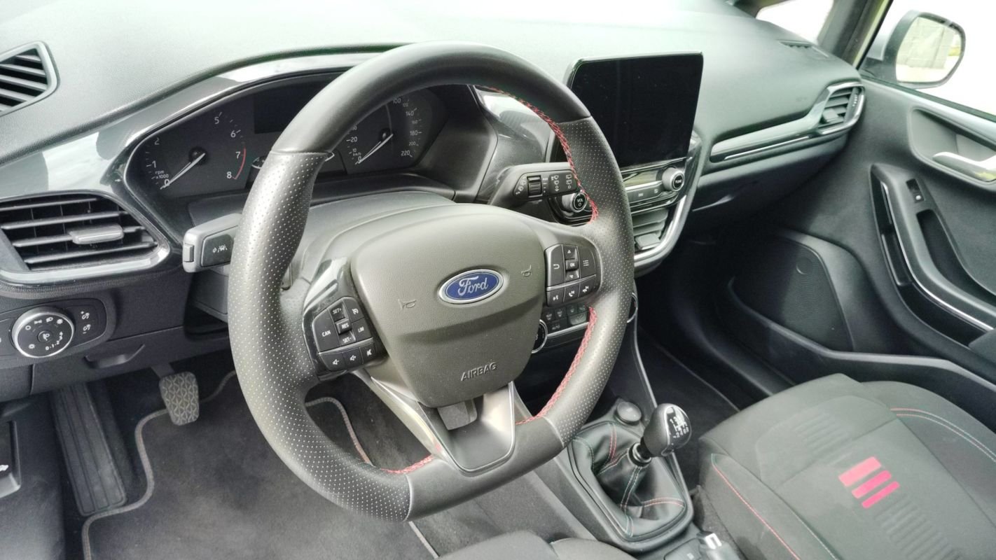 Ford Fiesta - Photo 8