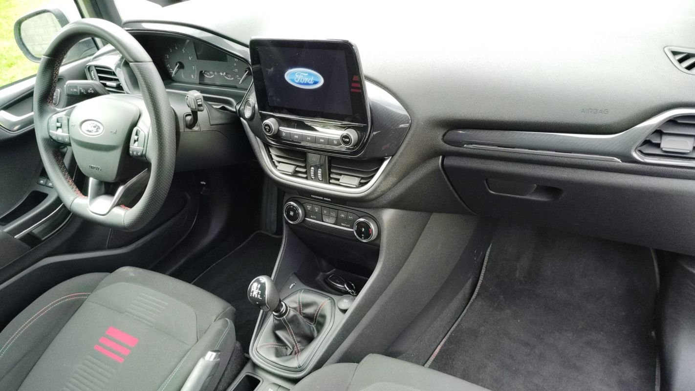 Ford Fiesta - Photo 10