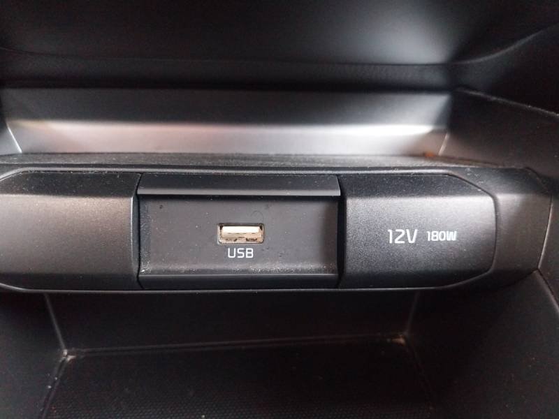 Kia Stonic - Photo 19