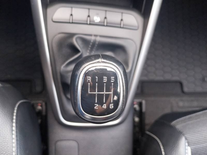 Kia Stonic - Photo 18