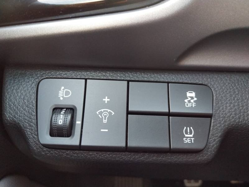 Kia Stonic - Photo 25