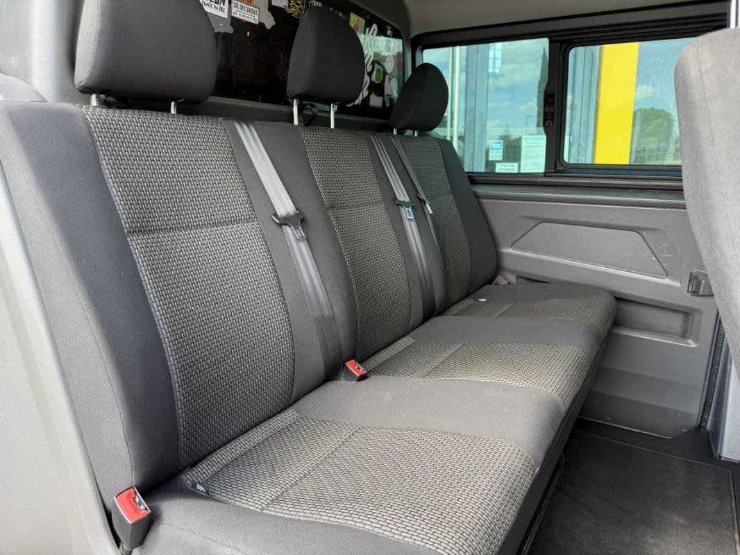 Volkswagen Transporter - Photo 18