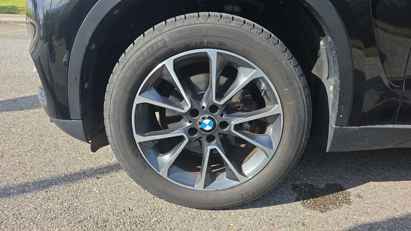 BMW X5 - Photo 18