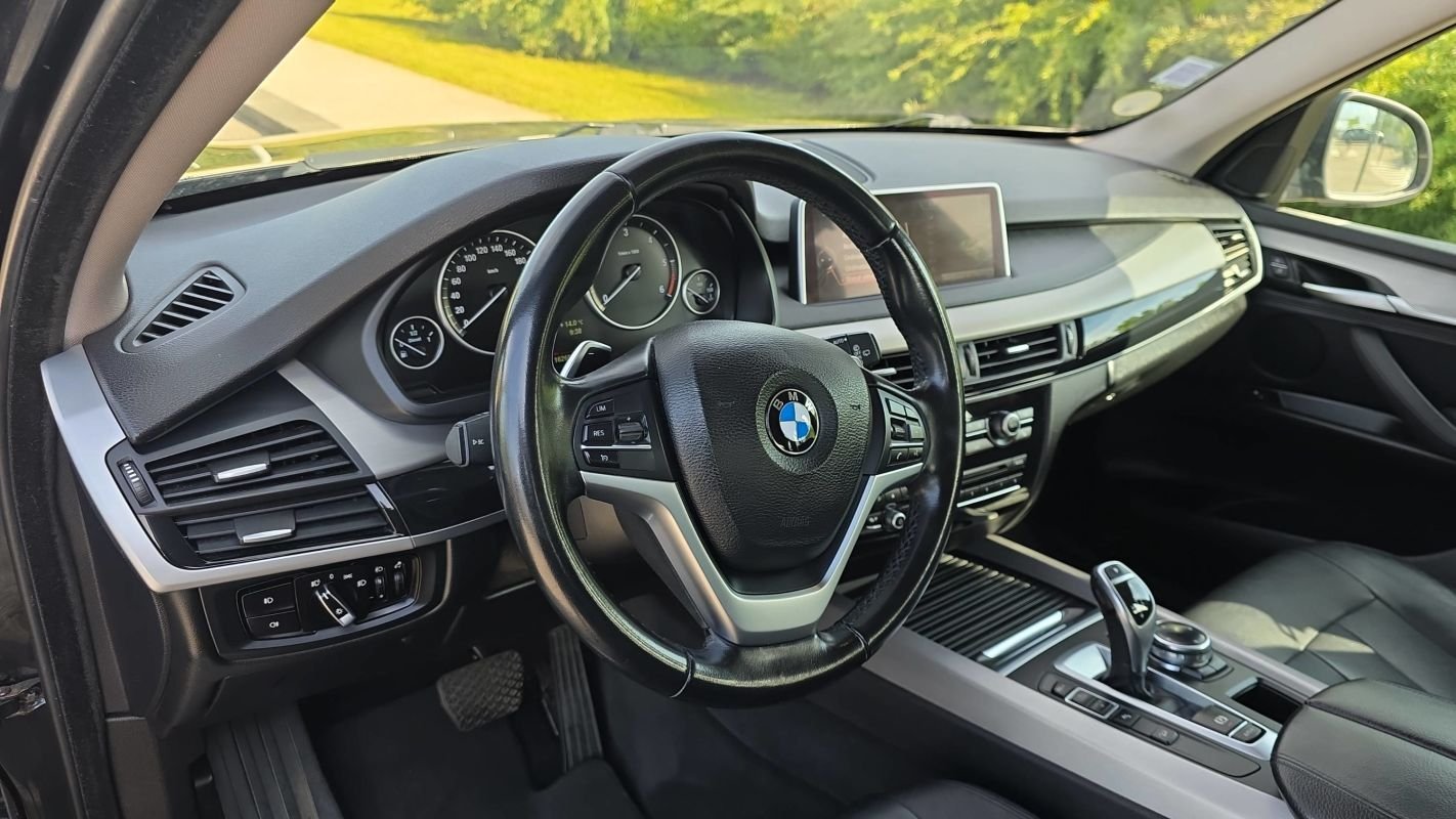 BMW X5 - Photo 8