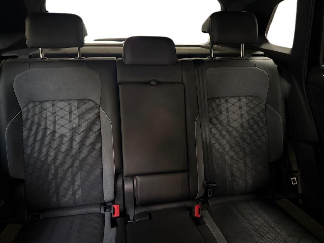 Volkswagen Tiguan - Photo 22
