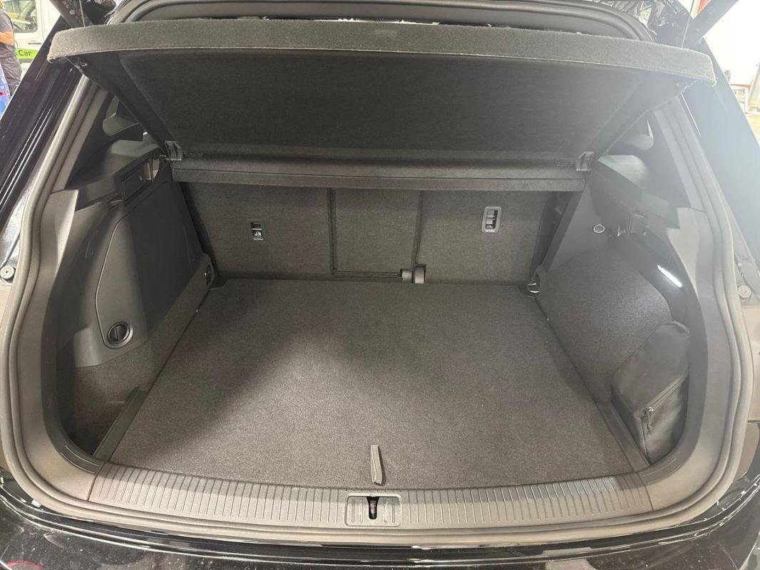 Volkswagen Tiguan - Photo 31