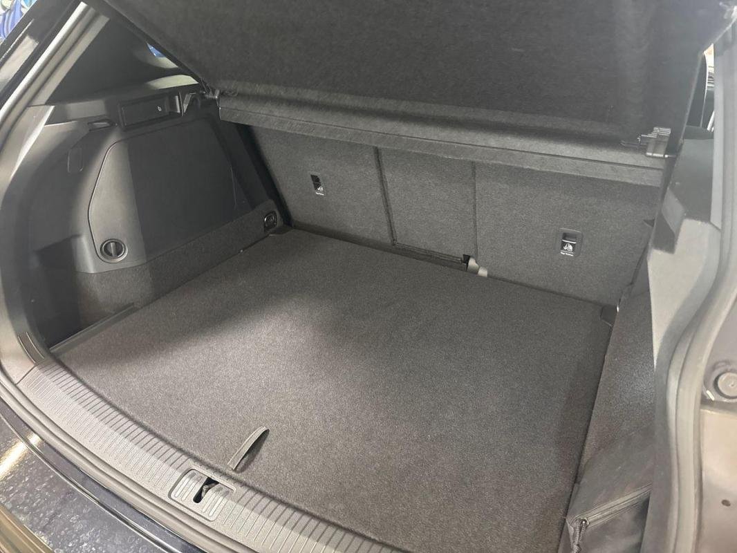 Volkswagen Tiguan - Photo 32