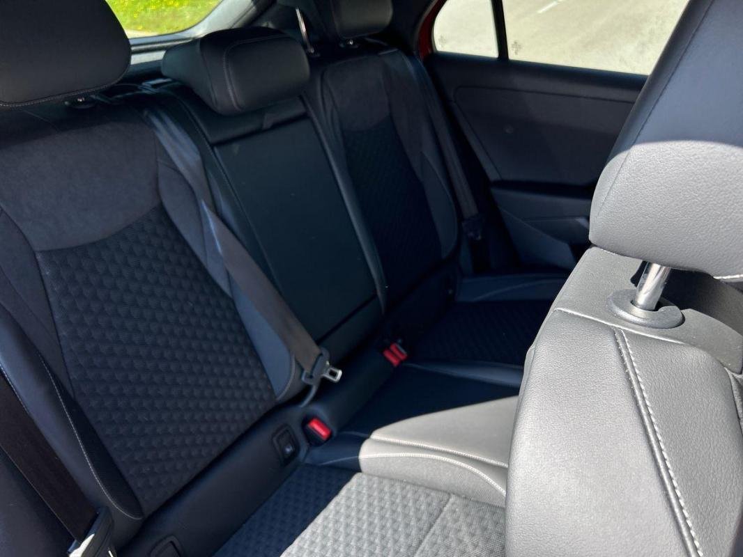 Volkswagen T-Roc - Photo 23