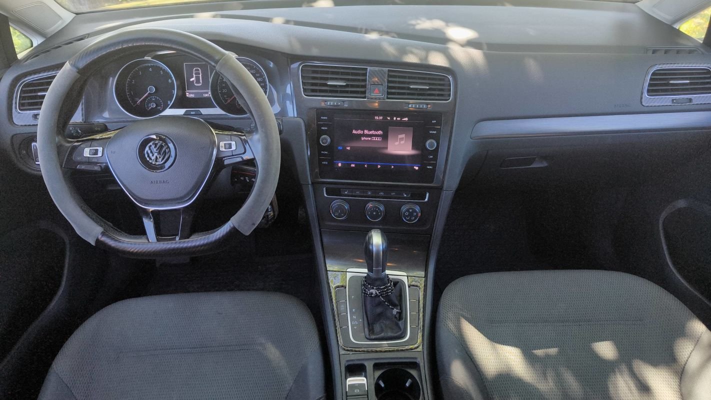 Volkswagen Golf - Photo 24