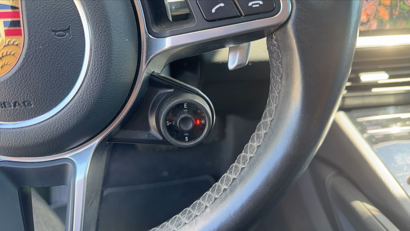 Porsche Cayenne - Photo 26