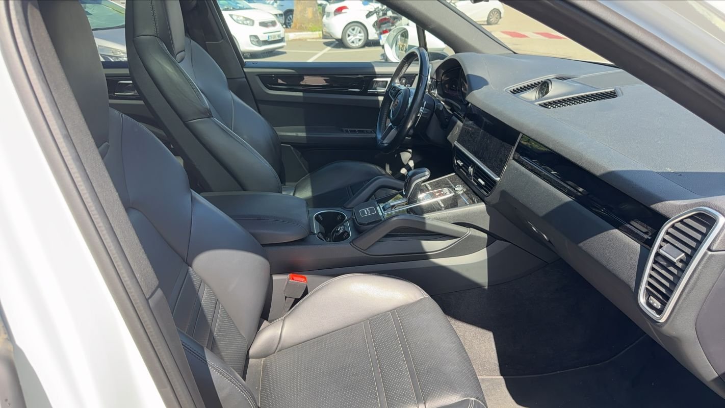 Porsche Cayenne - Photo 27