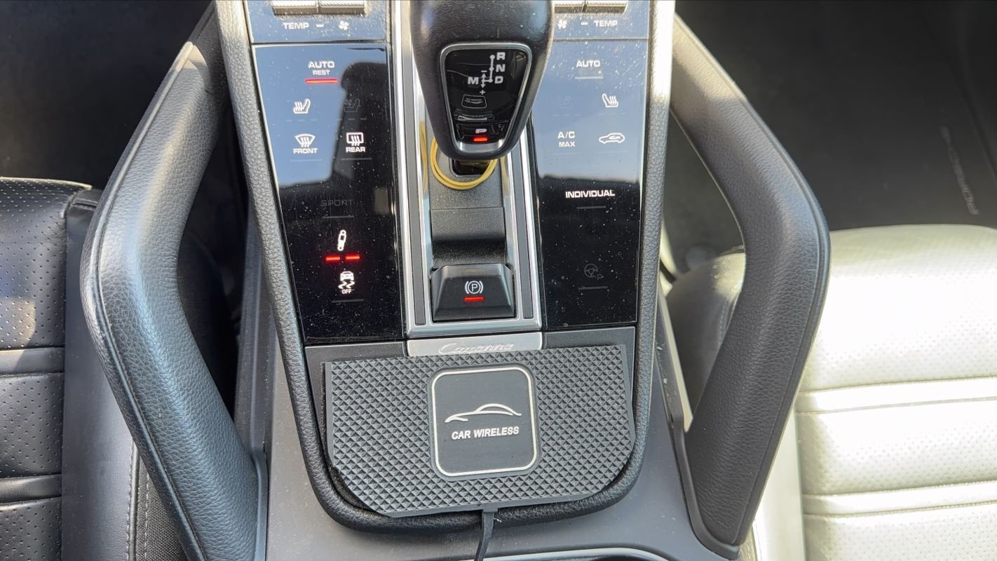 Porsche Cayenne - Photo 28
