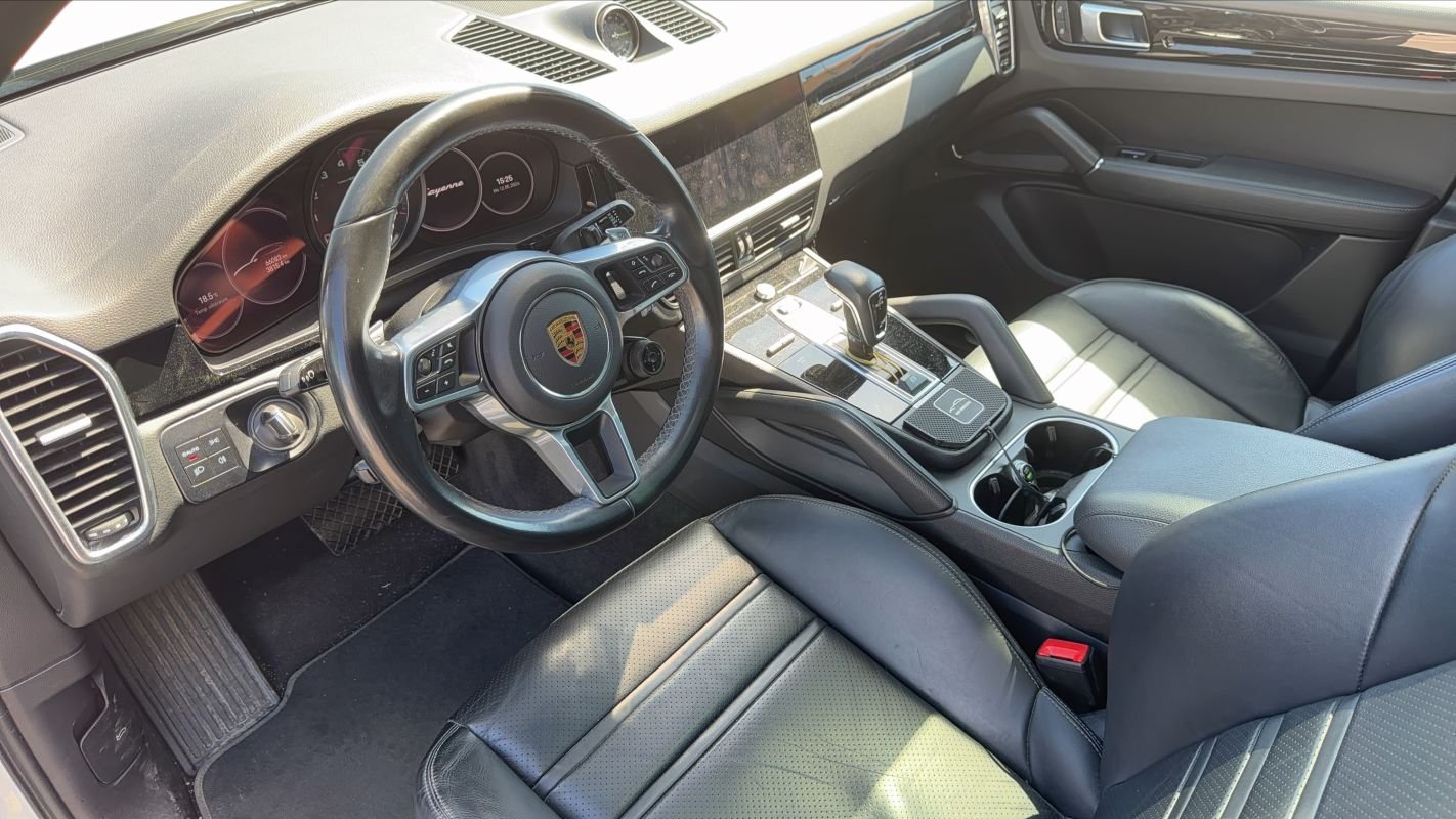 Porsche Cayenne - Photo 8